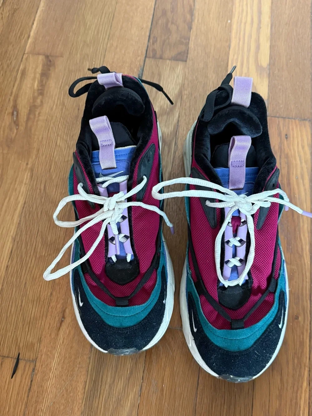 Nike bold women’s